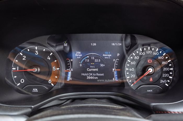 Tata Harrier vs Mahindra XUV700 vs Jeep Compass comparison review